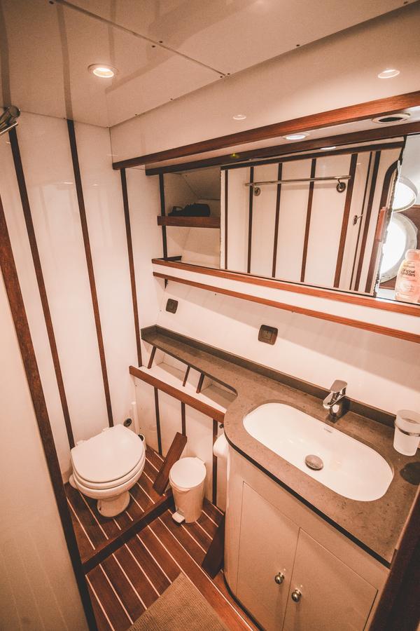 Botel Motor Yacht Boatel Barcellona